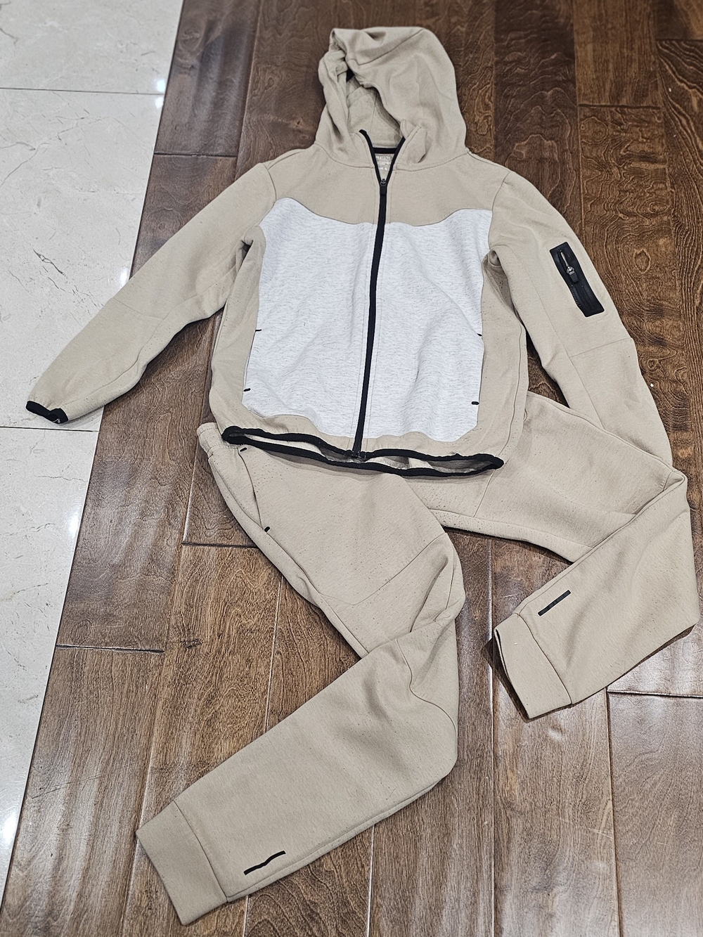 Primark Beige Set Hooded Zip Sweater And Pant